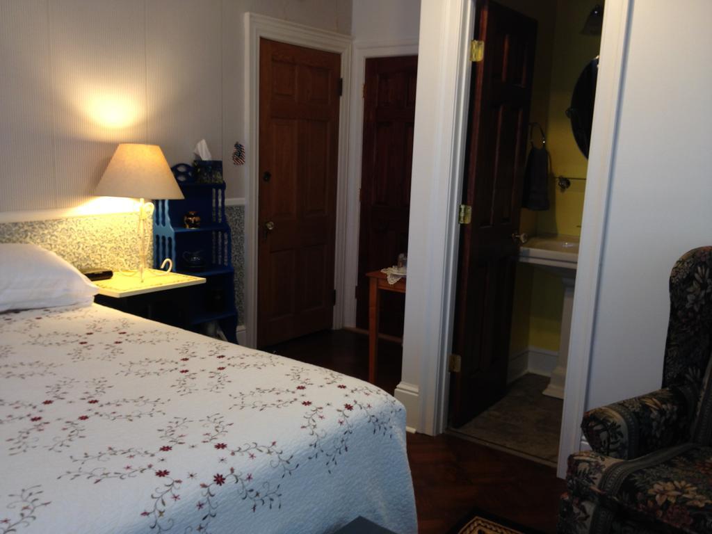 Red Lion Bed & Breakfast Exterior foto