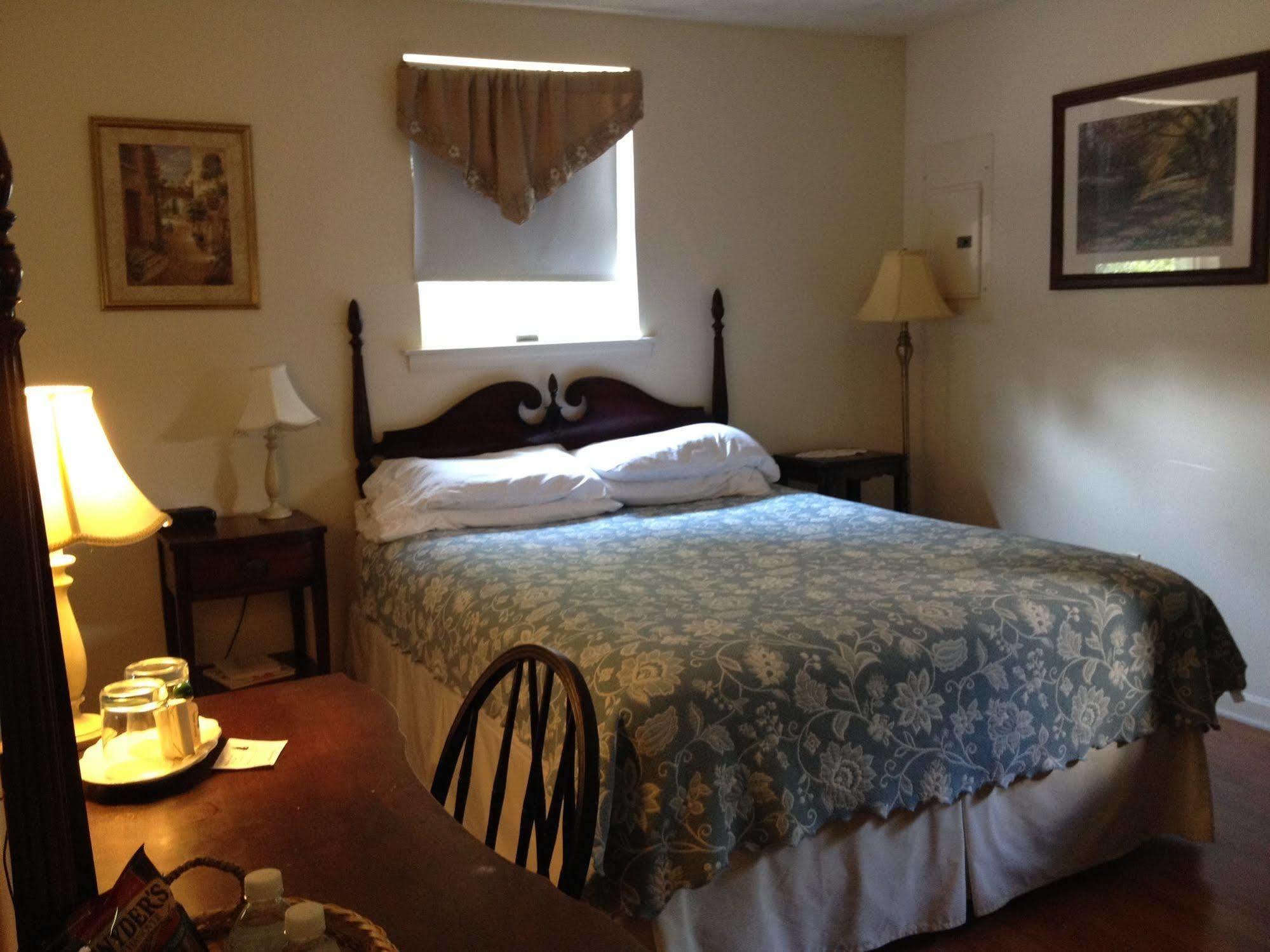 Red Lion Bed & Breakfast Exterior foto