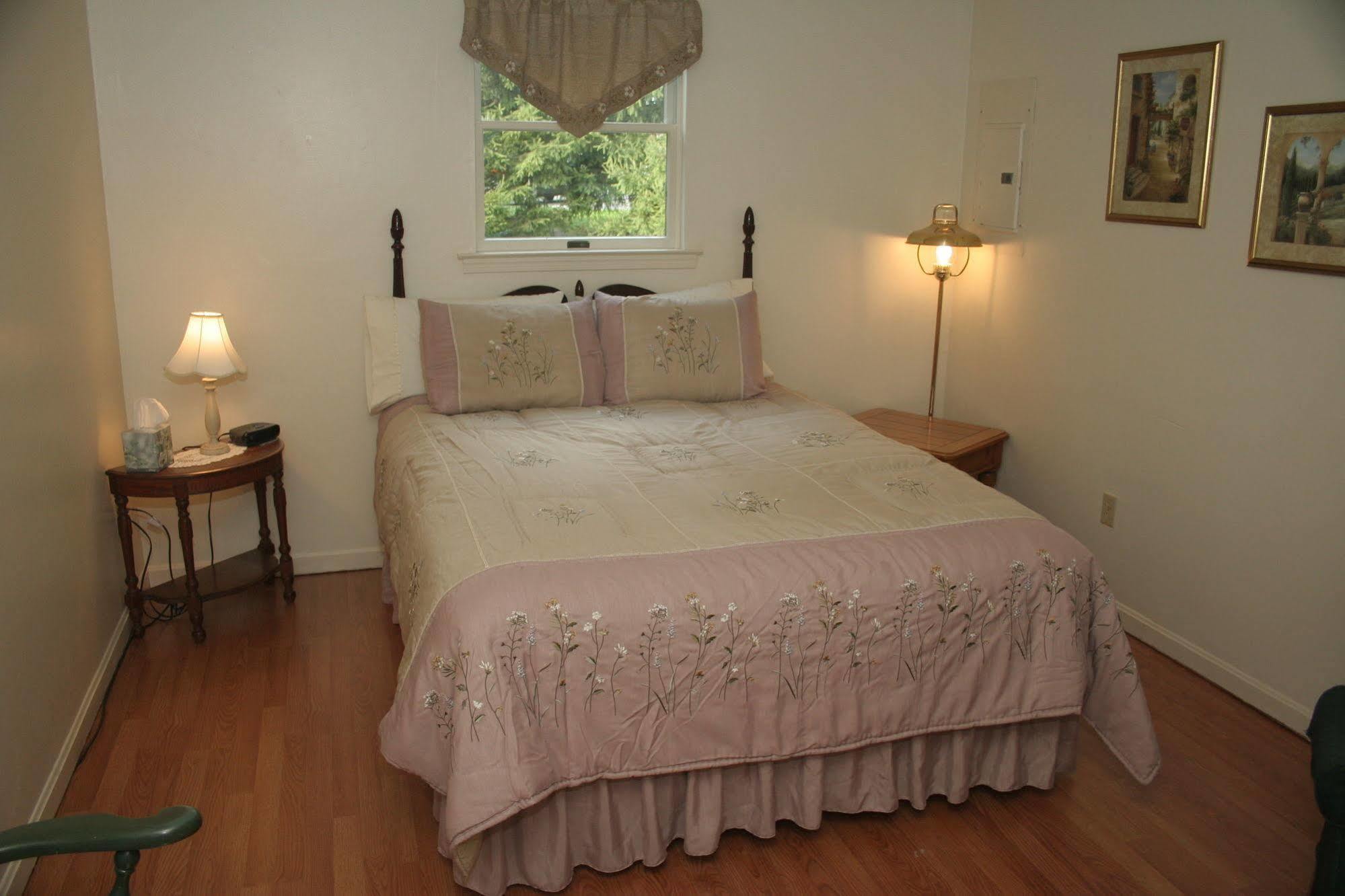 Red Lion Bed & Breakfast Exterior foto